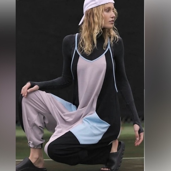 NWT. Free people movement Hot Shot Onesie Raindrop Combo Size: L - Picture 4 of 7